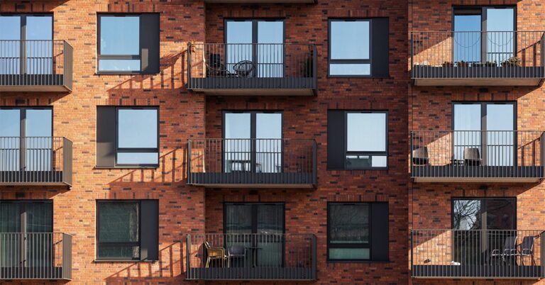 The gap between US rent prices vs income continues to grow