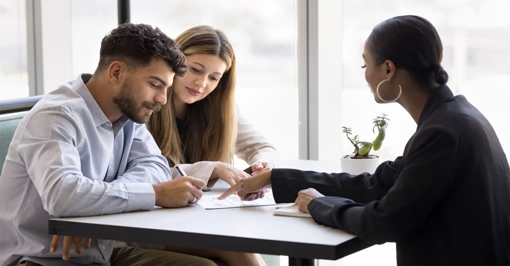 Mortgage applications fell 3.9% last week, as persistently high loan rates continue to weigh on homebuying activity.