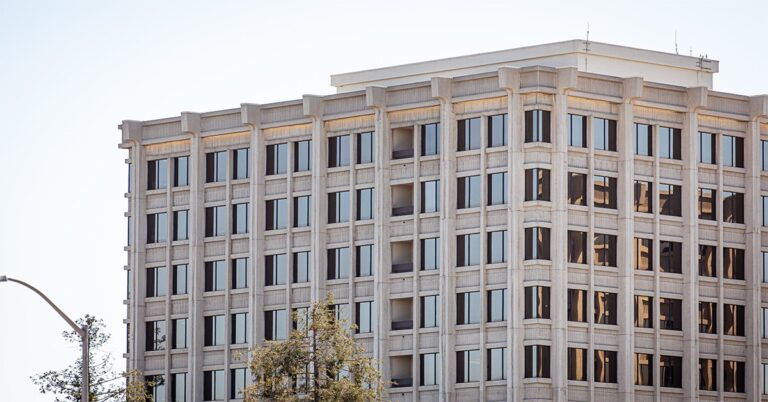 Outdated downtown offices are experiencing the highest market stress