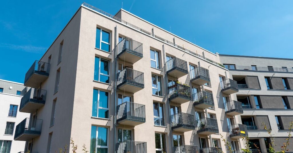 Advocacy groups push FHA to expand condo loan access to meet Fannie and Freddie standards