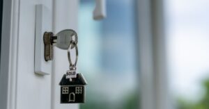 Pending home sales decline annually in October