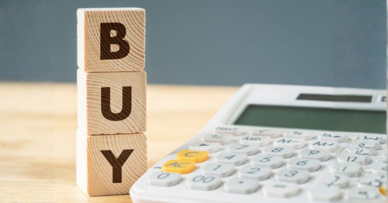 Homebuyer purchasing power builds in November amid rising incomes, falling mortgage rates.