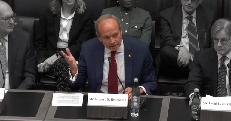 In House testimony, MBA President and CEO Bob Broeksmit supports updated Basel III proposal.