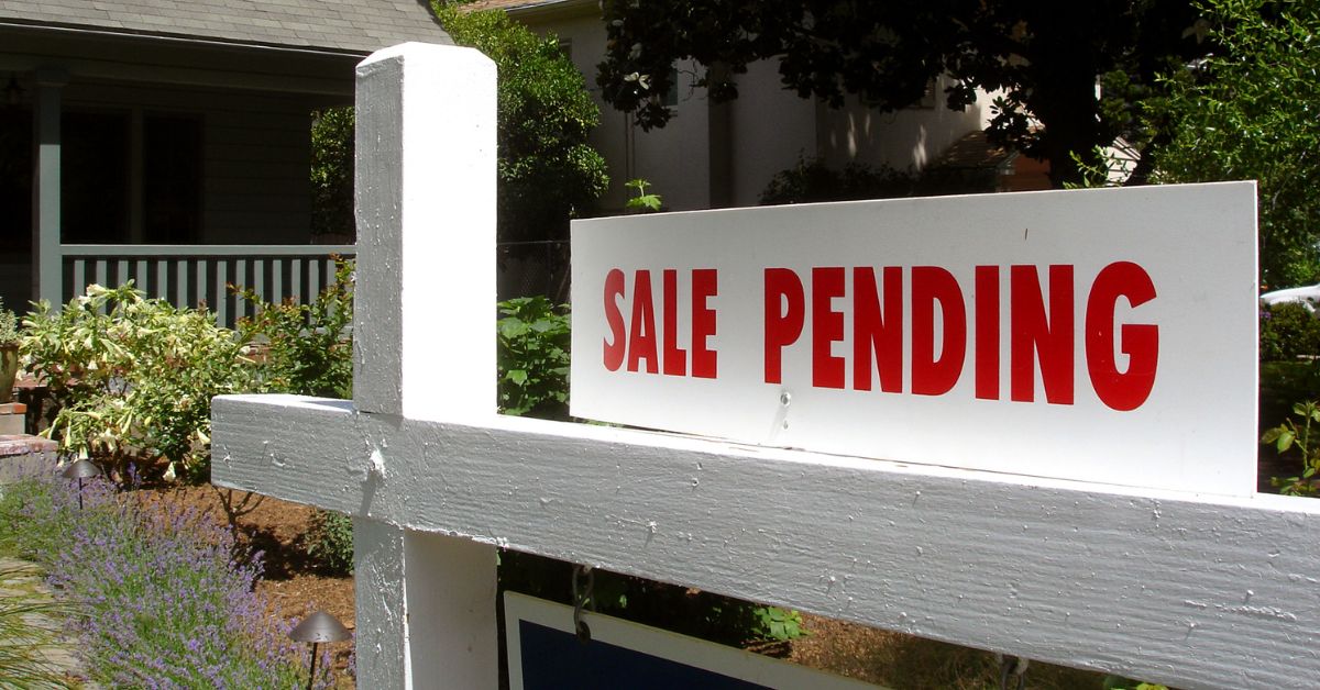 Jump in pending home listings defies March rise in mortgage rates ...