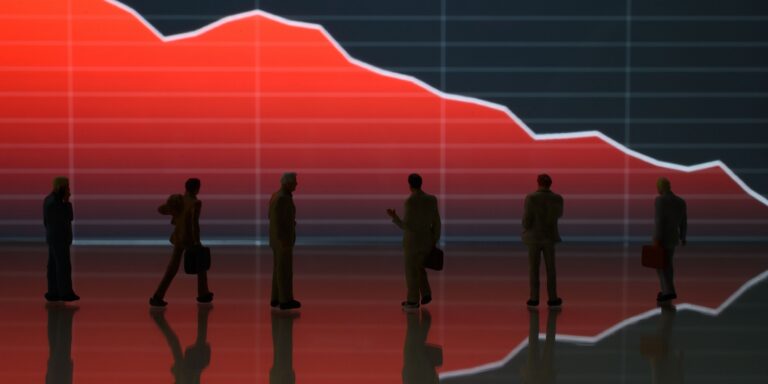 Economic pessimism grows as business outlook darkens