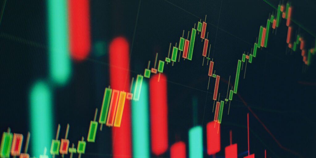 MBA raises rate forecast in August, slashes refinance outlook