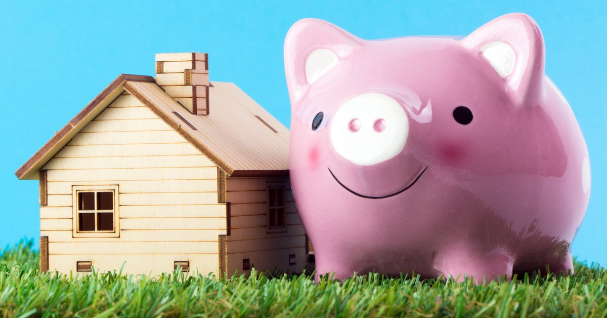 CONCEPT House with piggy bank