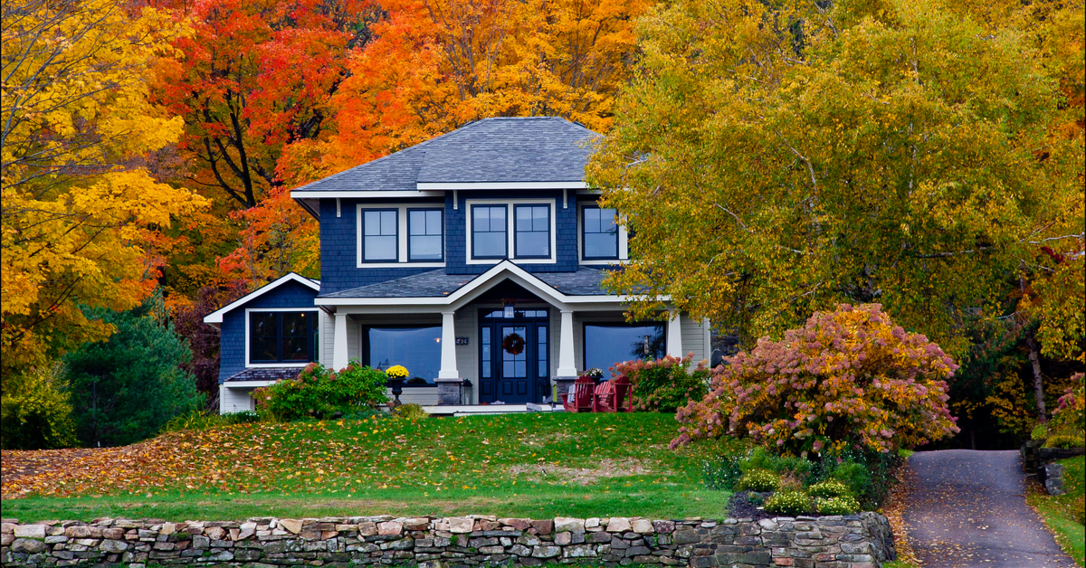 HOUSE Blue house during fall