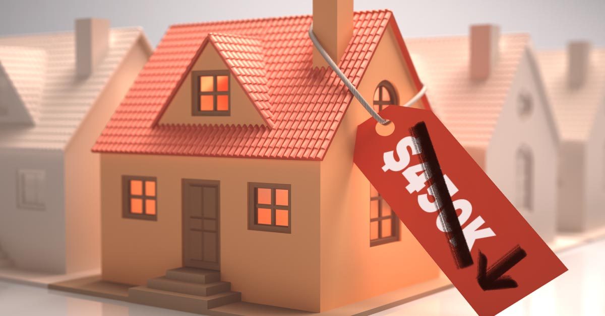 CONCEPT House price going down on red tag