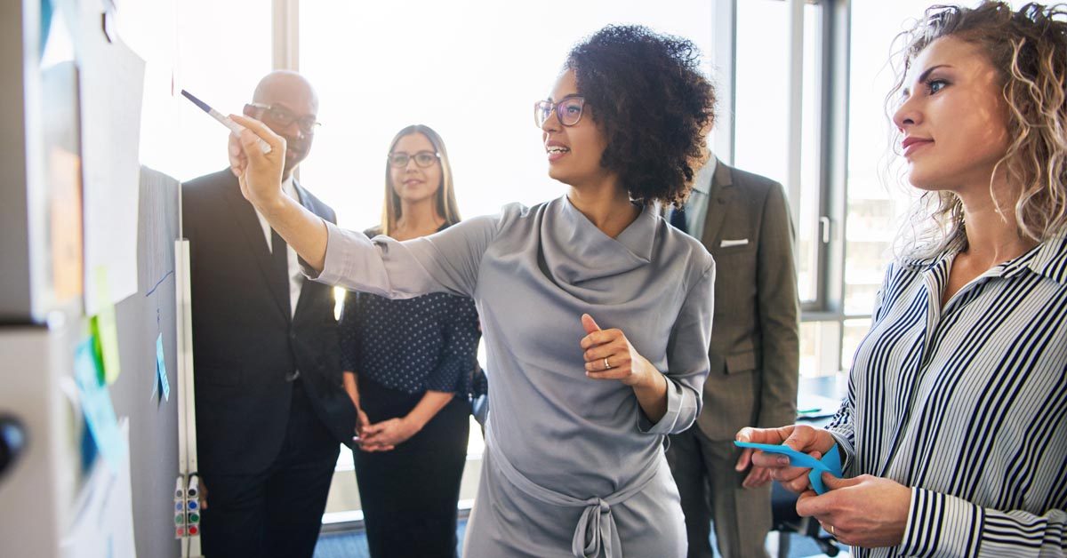 PEOPLE Diverse group of businesspeople collaborating