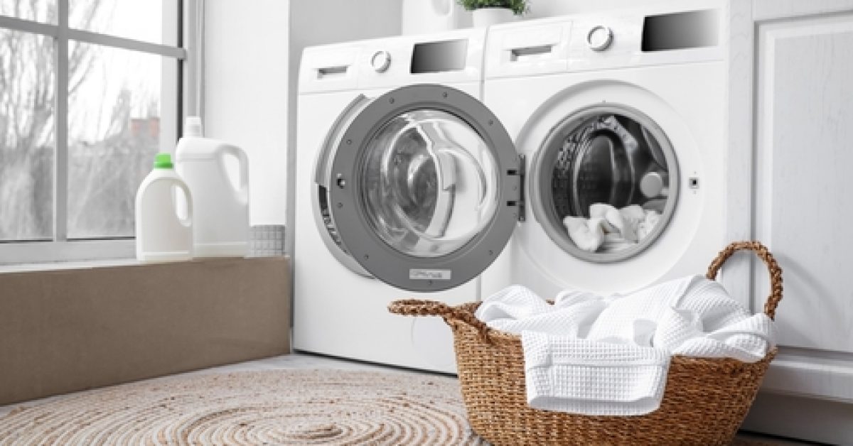 Modern,Washing,Machines,With,Dirty,Clothes,In,Laundry,Room